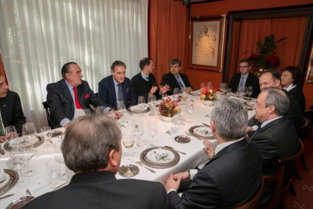 Comida oficial de Real Madrid_Ludogorets_1 Interpretación Consecutiva en la Comida oficial de Real Madrid y Ludogorets