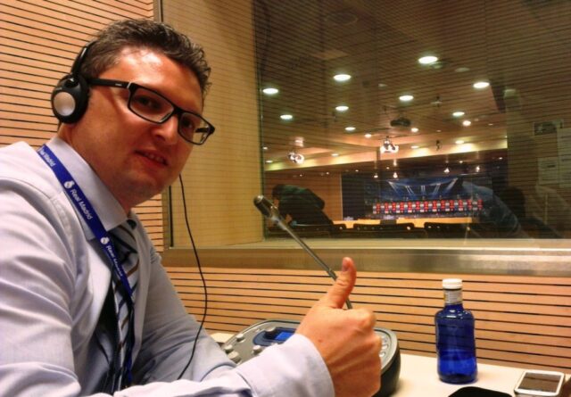 Interpretación simultánea en el Estadio de Santiago Bernabéu Interpretación simultánea en el Estadio de Santiago Bernabéu