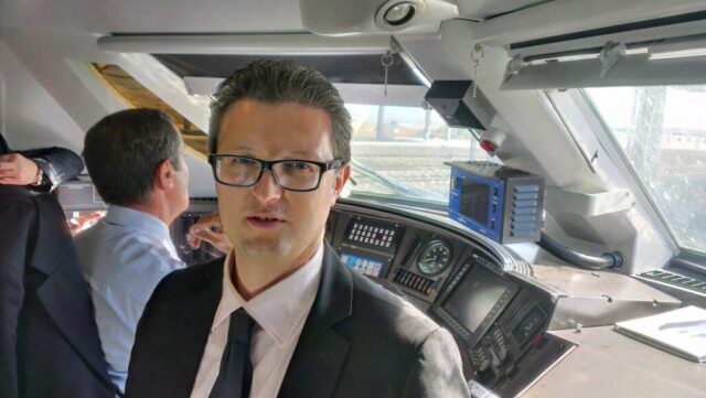 Interpretación Consecutiva - Cabina del AVE - Madrid -Albacete 2014 Interpretación Consecutiva - Cabina del tren de Alta Velocidad - Madrid -Albacete 2014