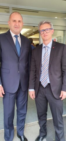 Con el Presidente de Bulgaria - Rumen Radev Con el Presidente búlgaro